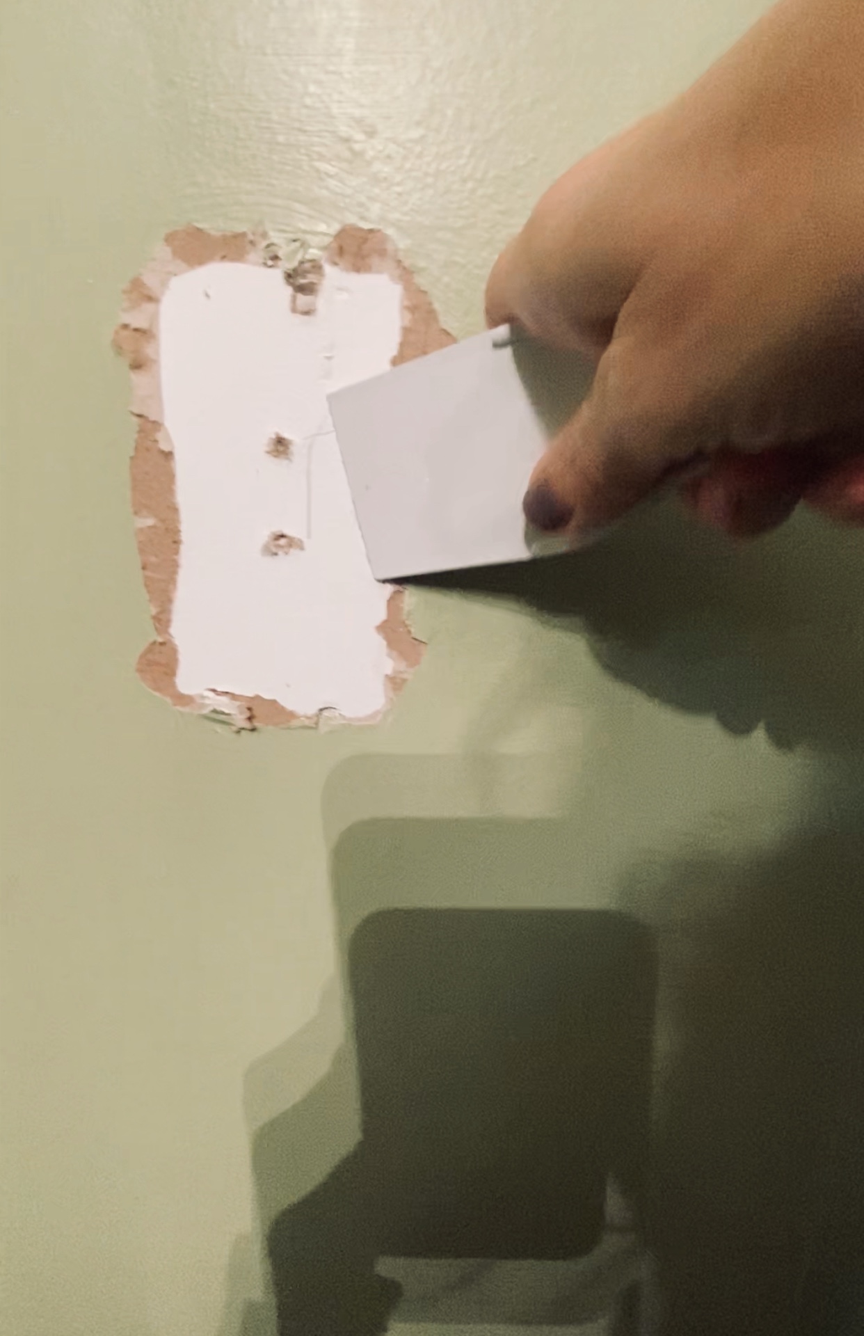 DIY WALL REPAIR Tami's deals, dupes & DIY