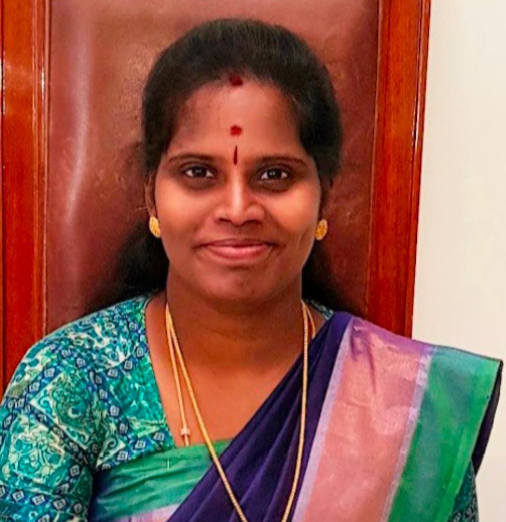 டாக்டர் ஒய் தீபா BNYS,MBA(HM),PGDFM கைரோ பிராக்டிஸ், ஆஸ்டியோபதி