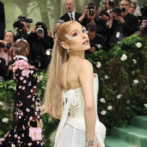 MET GALA 2024 NGẮM THIẾT KẾ LOEWE, TORY BURCH VÀ MARC JACOBS GIỮA "KHU