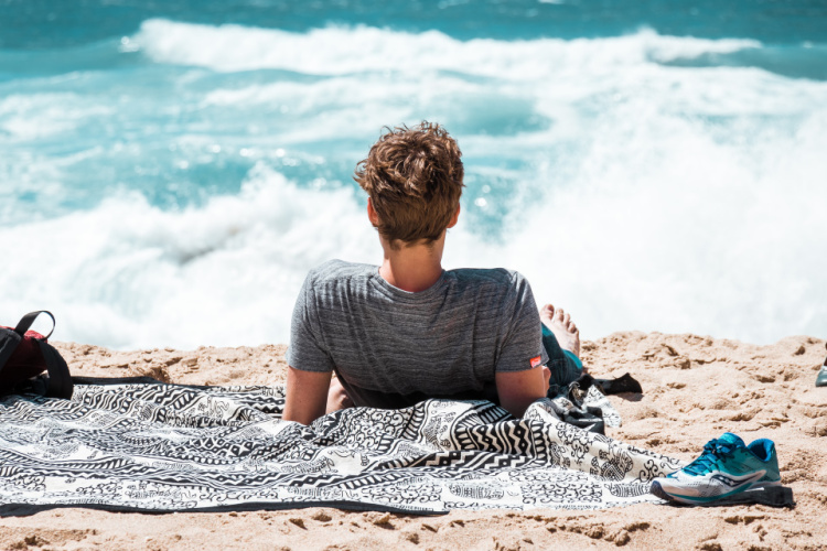 Best Beach Blankets and Mats For All Budgets Tanama Tales