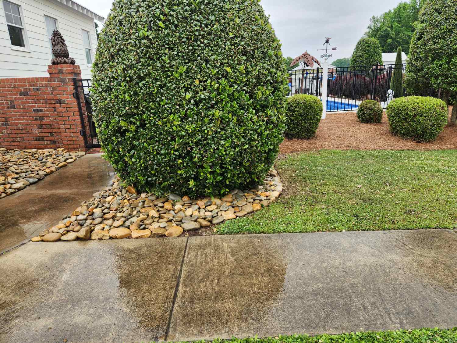Local Front Yard Landscaping Expert in Kinston, NC, 28504.