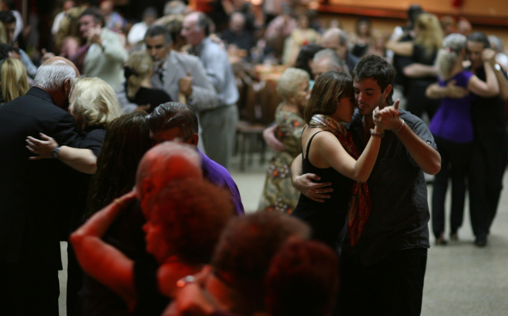 Where do people go to dance tango? (milongas and practicas) •