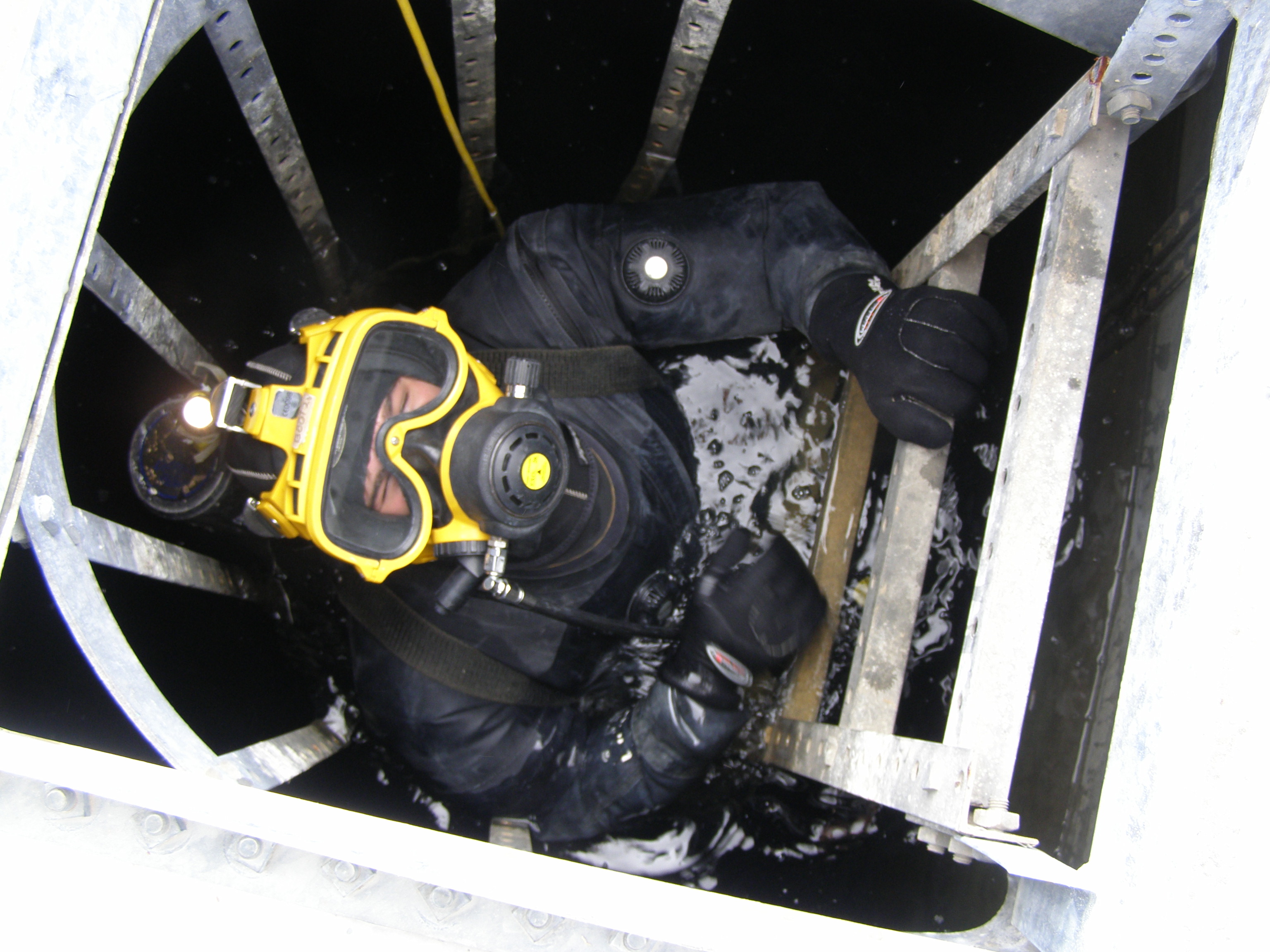 Cleaning Potable Water Tanks The Tank Diver