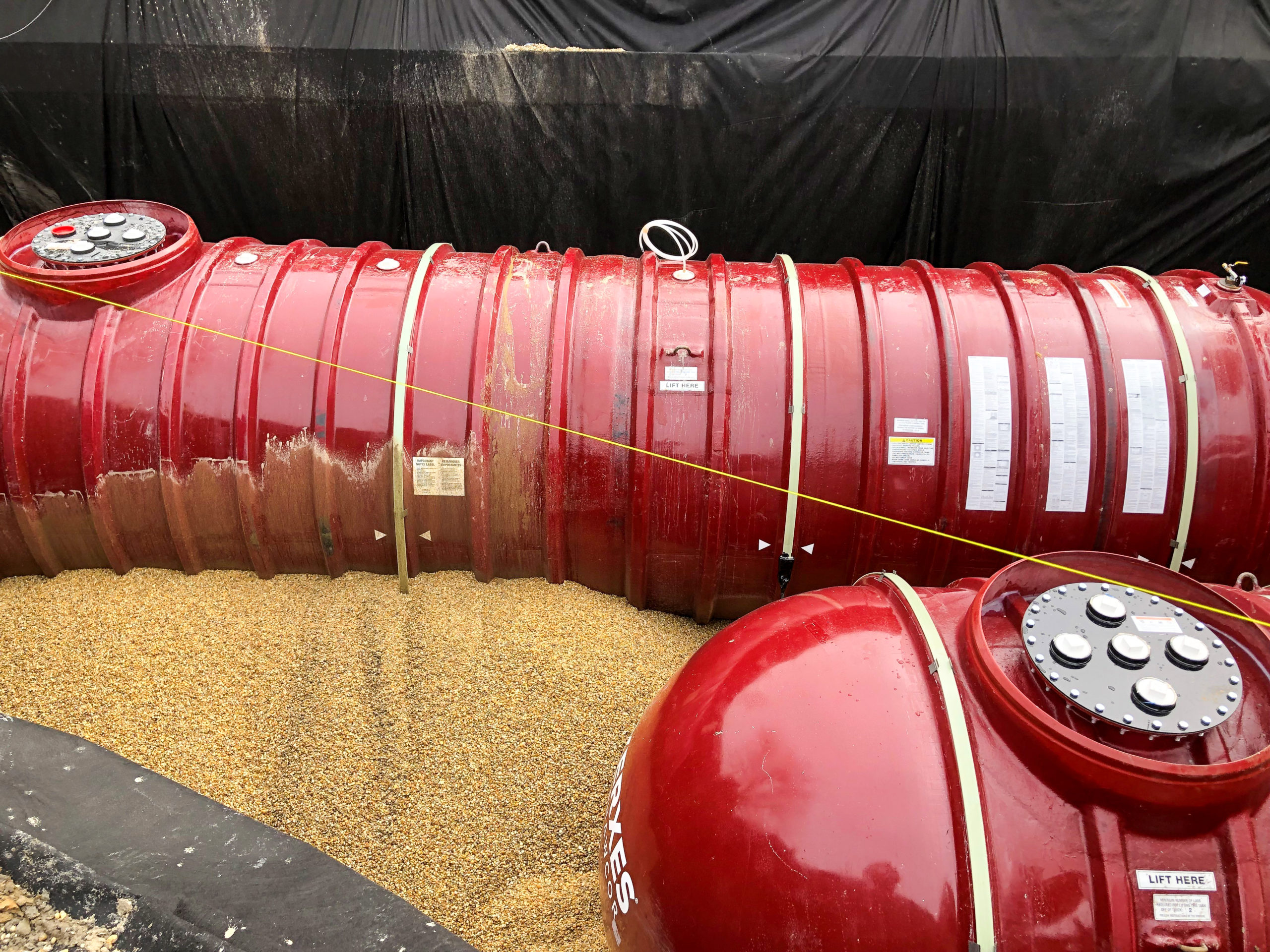 Double Fuel Tank Removal and Replacement OC Fuel 247 at Harbour