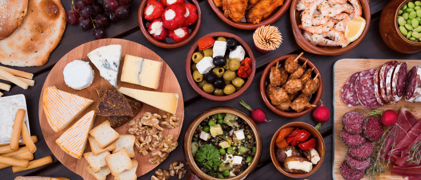 Tablas de quesos y fiambres, jamones y vinos Regalos gourmet