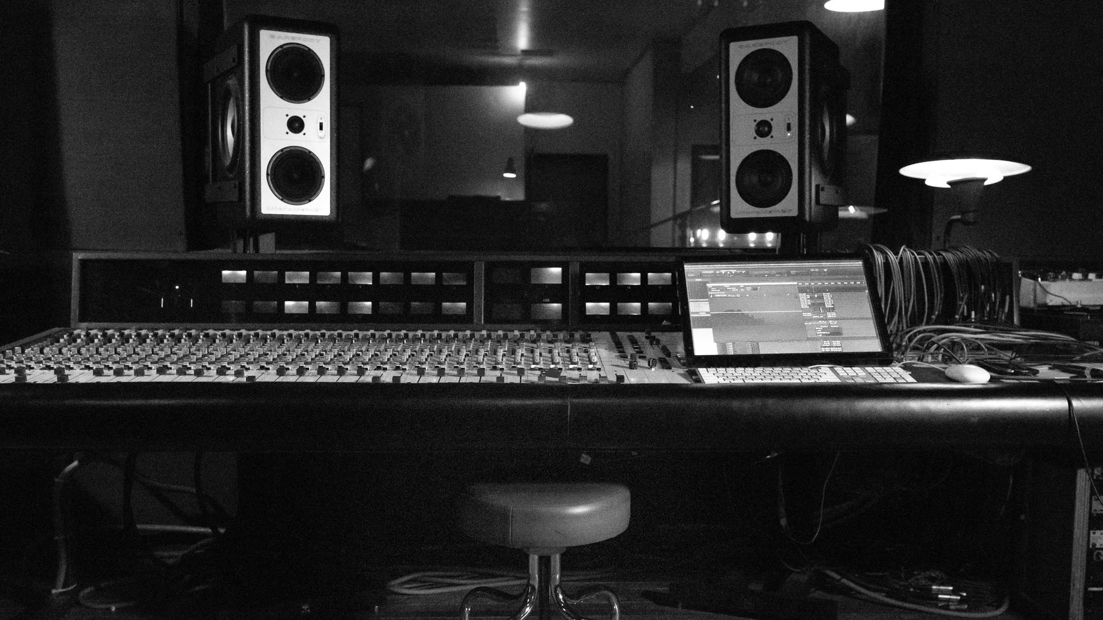 Jamdek Recording Studio • Chicago, Illinois