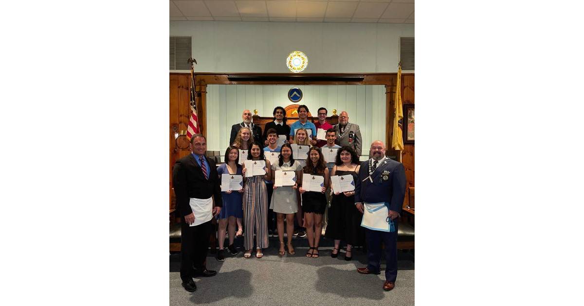 Euclid Lodge Honors the Top 10 of the Hasbrouck Heights HS Class of