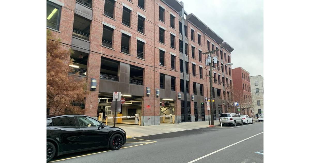 Midtown Garage in 'Dire Need of Repairs' to Undergo 40 Million