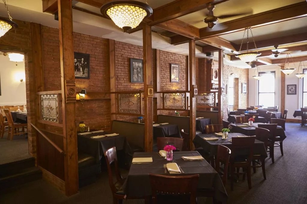 TapRoot Restaurant 170 N. MERCHANT ST. DECATUR, IL 217.330.6365