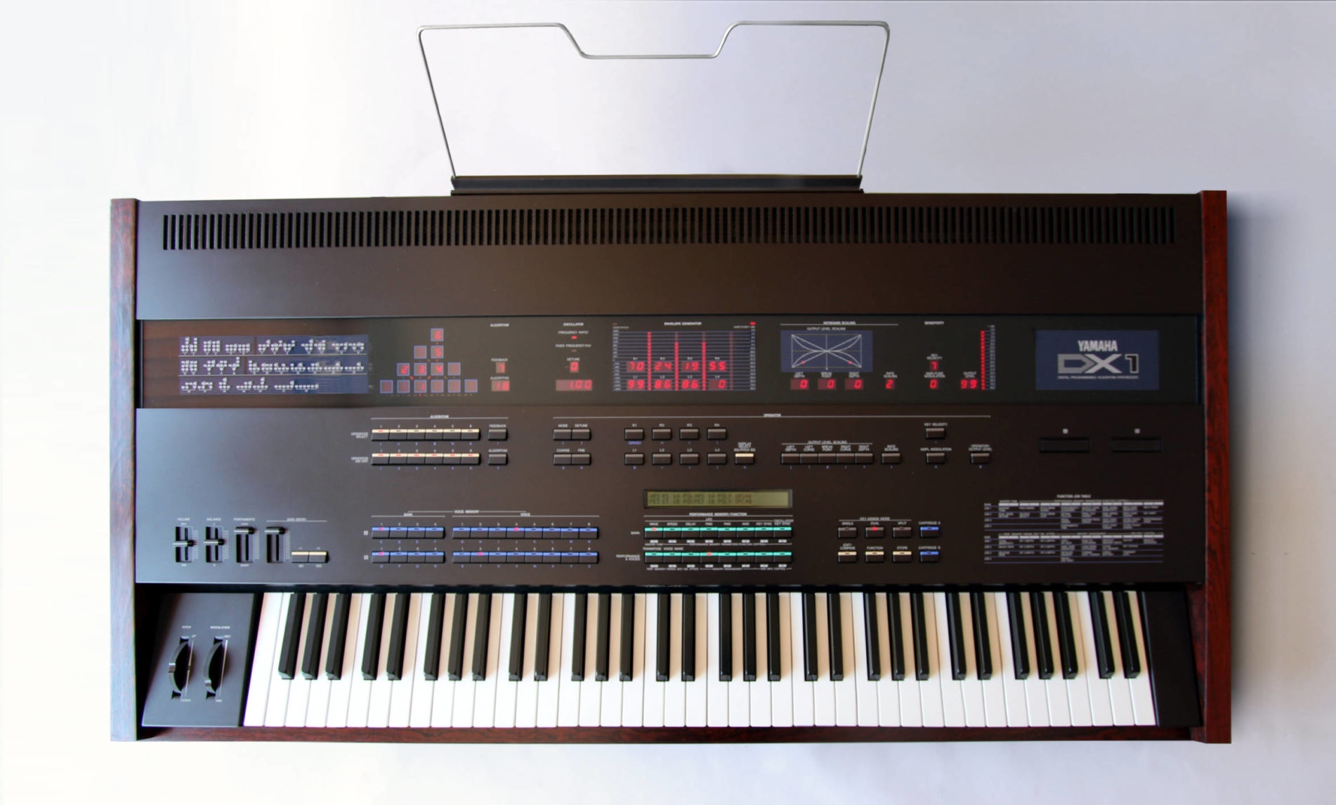 Yamaha DX1 Synthesizer (1983) | WOLF FASCINATIONS