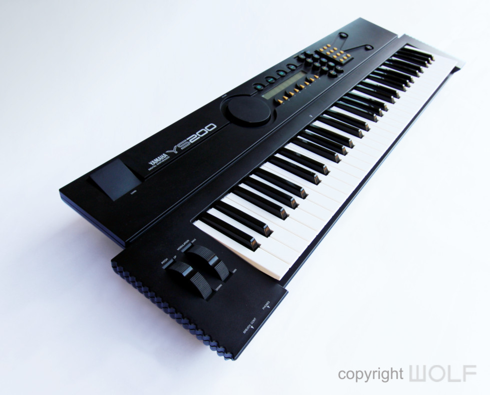 Yamaha YS200 Synthesizer (1988) WOLF COLLECTIONS