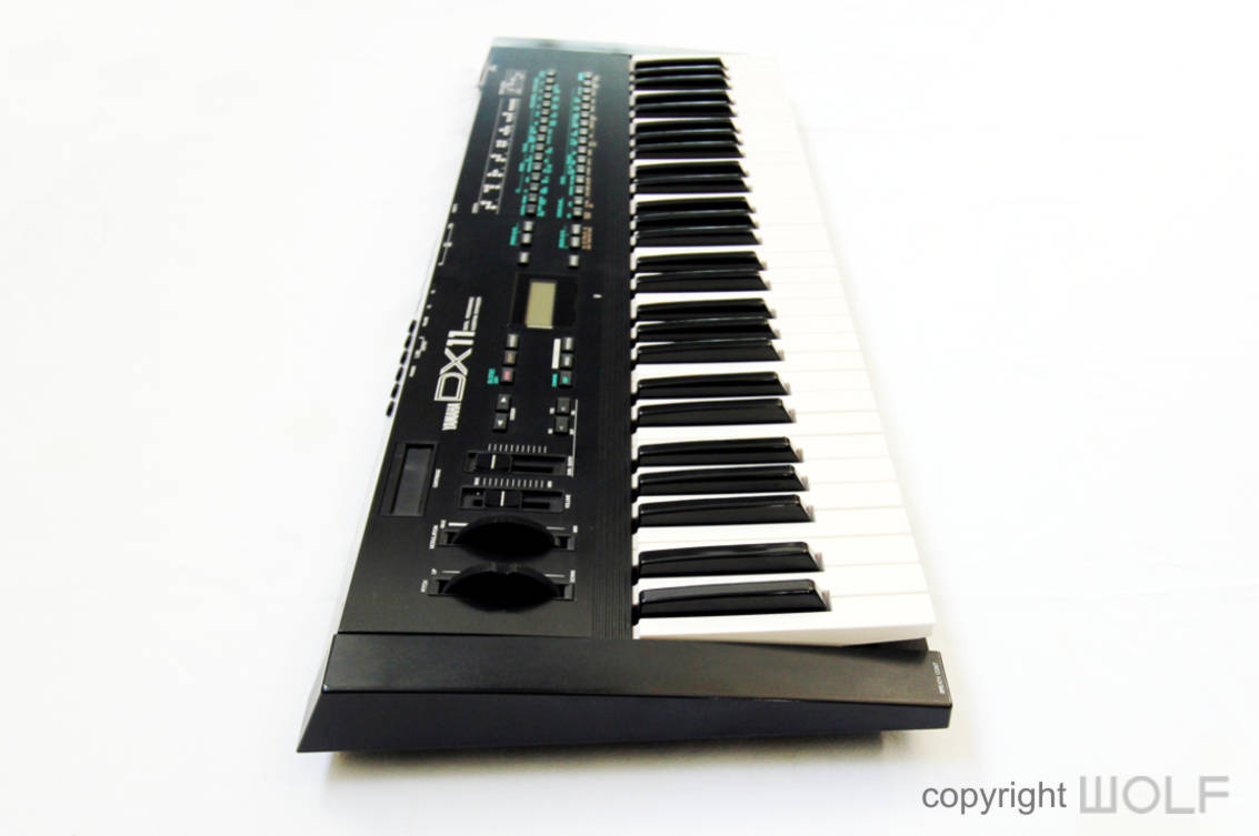 Yamaha DX11 Synthesizer (1987) | WOLF COLLECTIONS