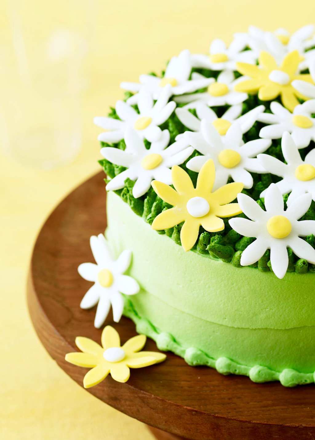Absolutely Perfect Spring Daisy Cake • Best Cakes Tara Teaspoon