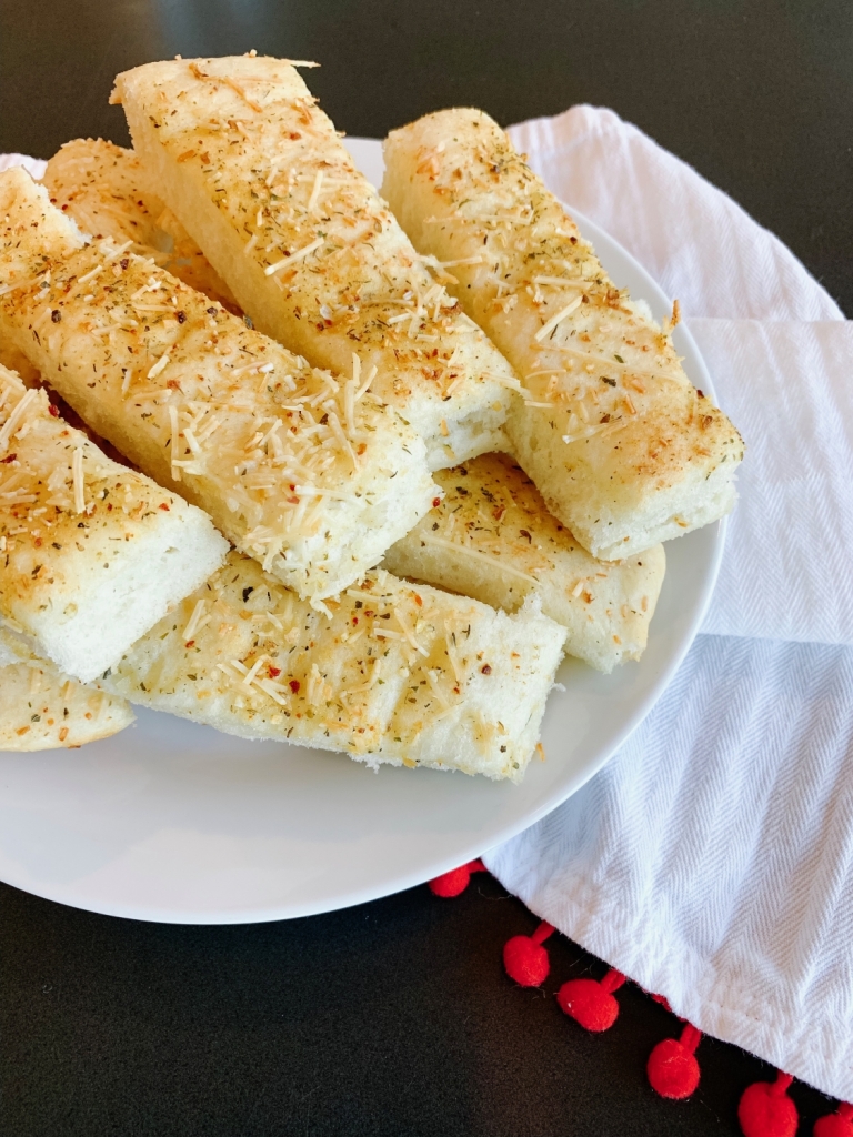 Quick & Easy Breadsticks Tara Thueson