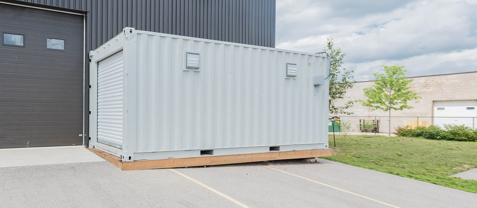 Security Features of a Portable Moving Container TargetBox