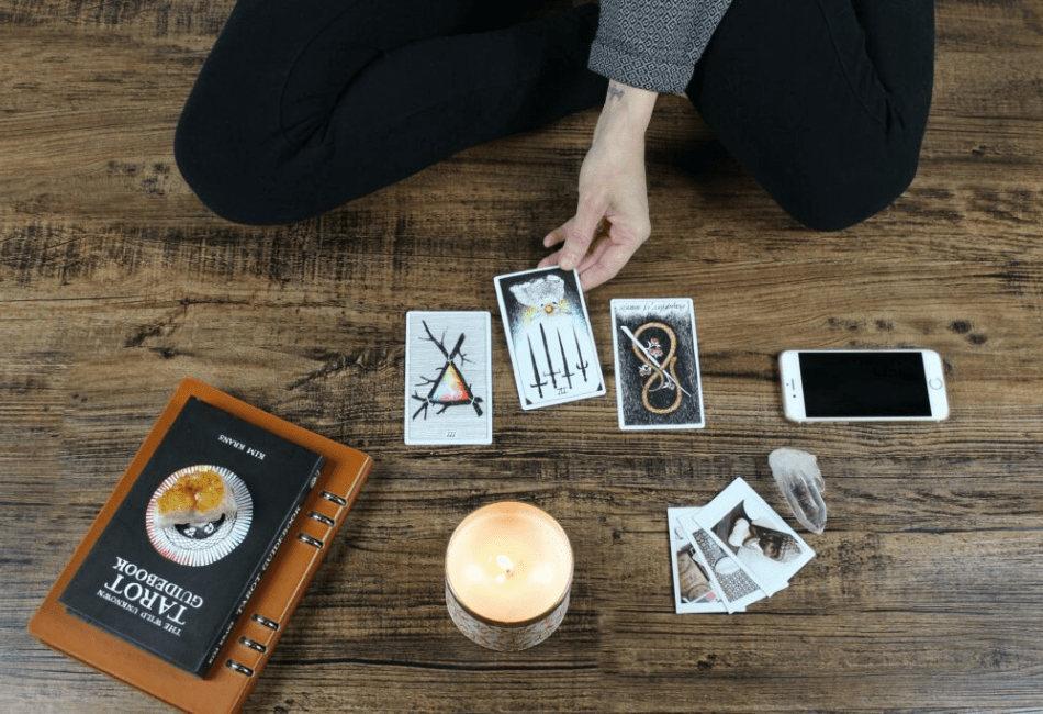Simple Three Card Spread Explained Tarot Technique