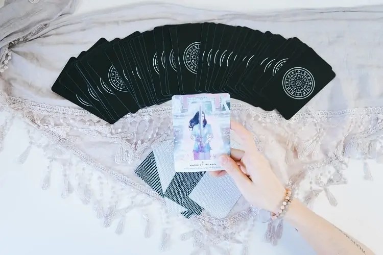 Simple Three Card Spread Explained Tarot Technique