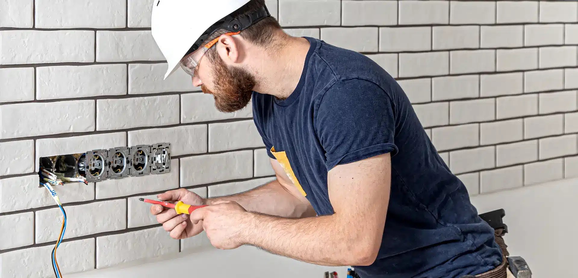 Local Electrician Near Me Vancouver | Tashlight Electric