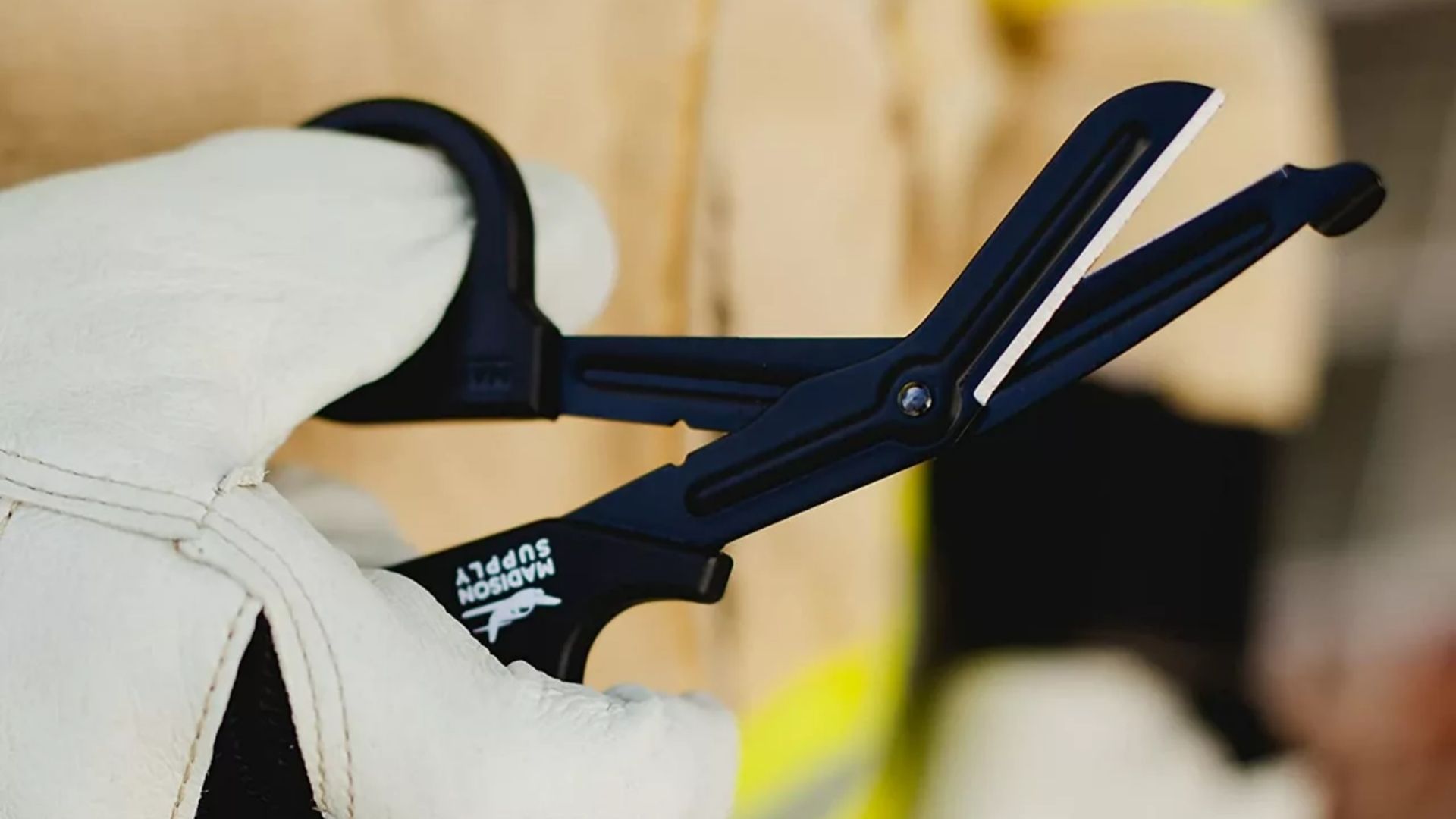 Best Trauma Shears (Buying Guide) in 2023 Task & Purpose