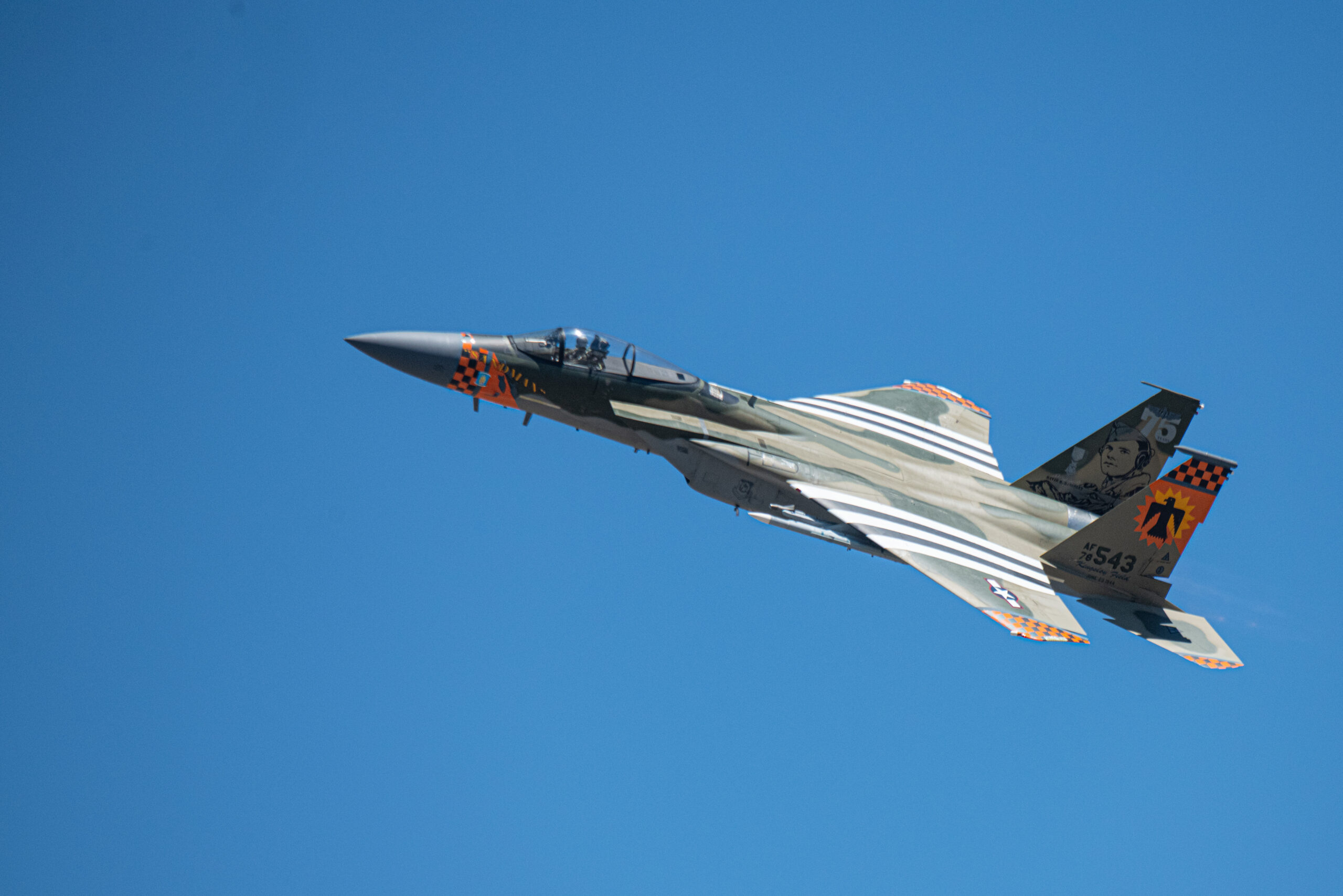This Air Force F15’s paint job honors hero who gave his parachute to