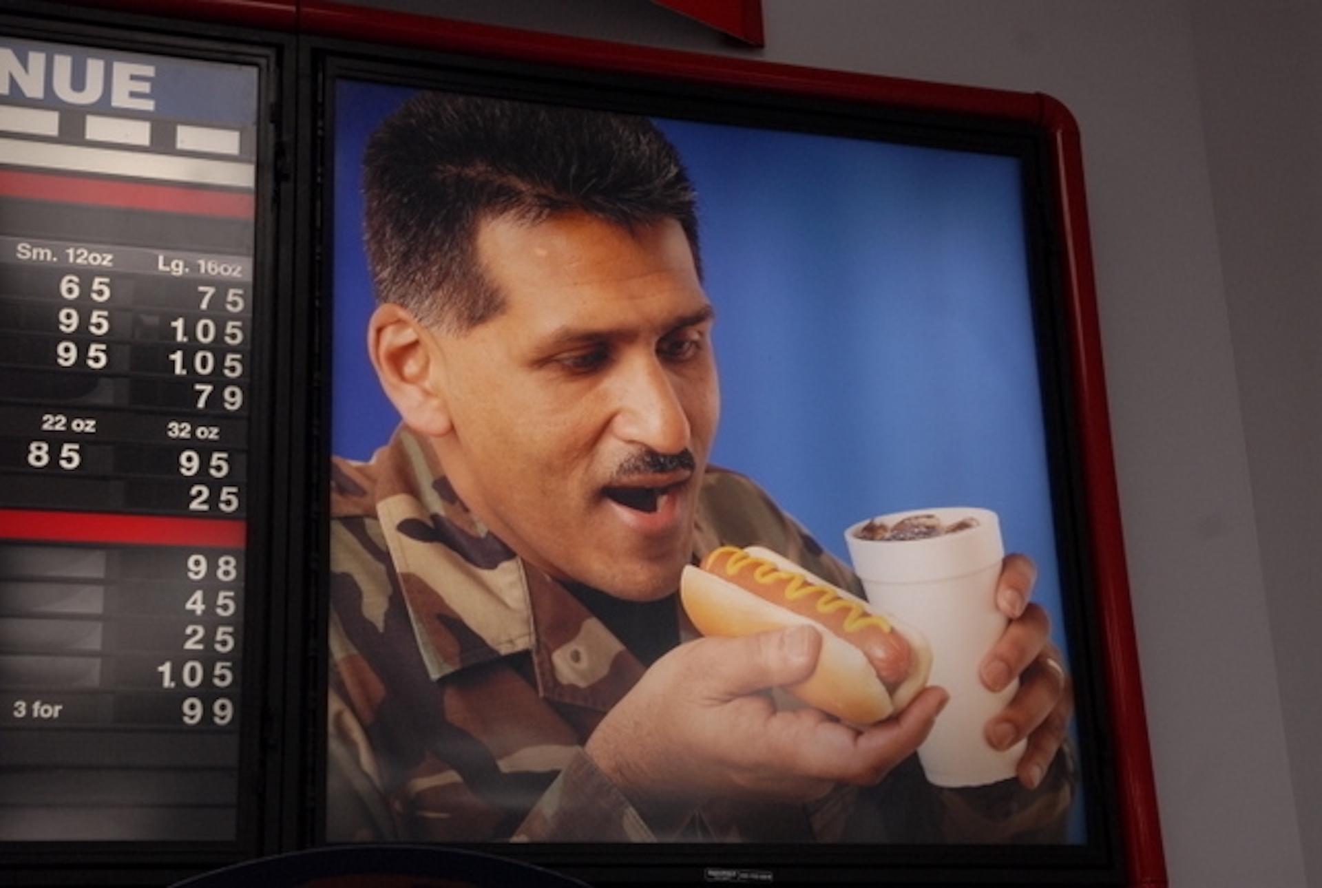 We finally know the identity of the US military’s legendary ‘Hot Dog Guy’