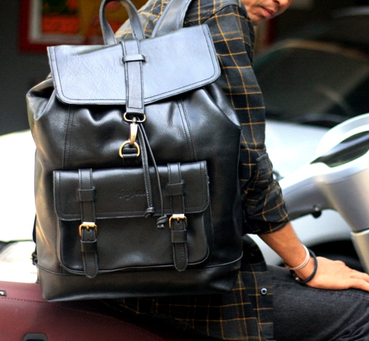 Kulit Asli backpack 085640817828 (indosat) 087738378889 (XL)