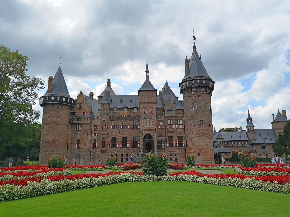 Castle de Haar the Prettiest Castle in the Netherlands Tassie Devil