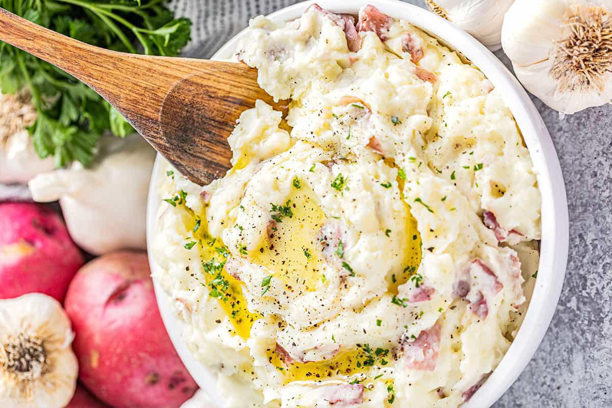 Perfect Steakhouse Style Garlic Mashed Potatoes Recipe
