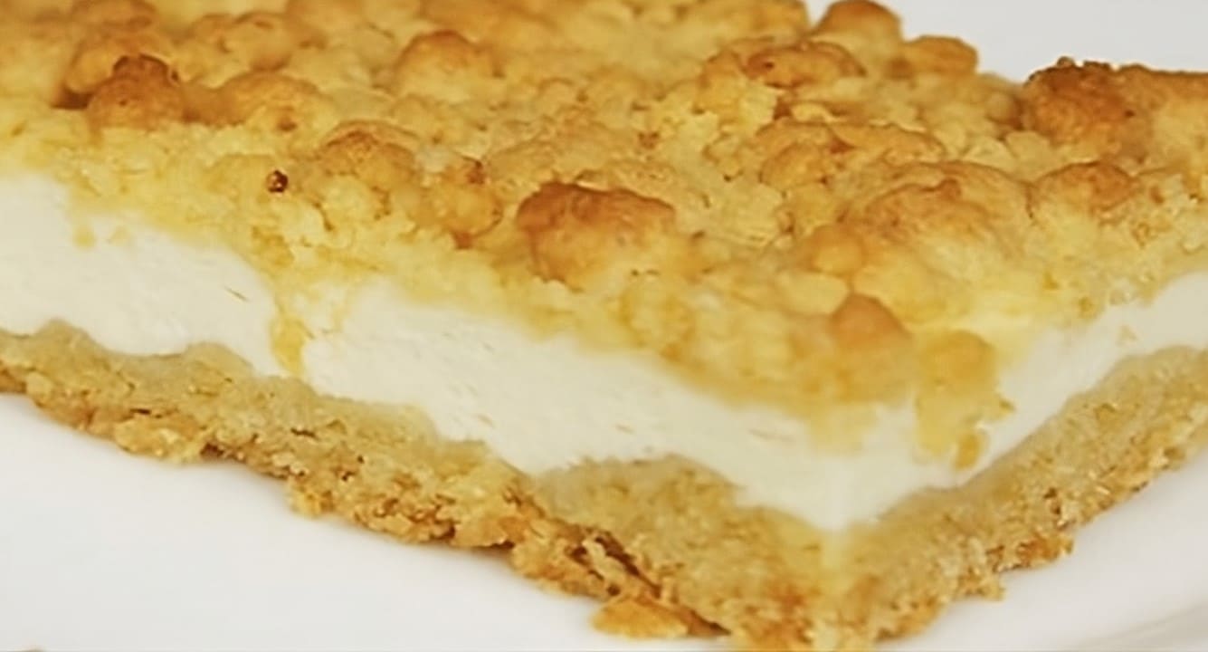 Delicious Cottage Cheese Pie with Crumbly Topping A Pleasure to Make!