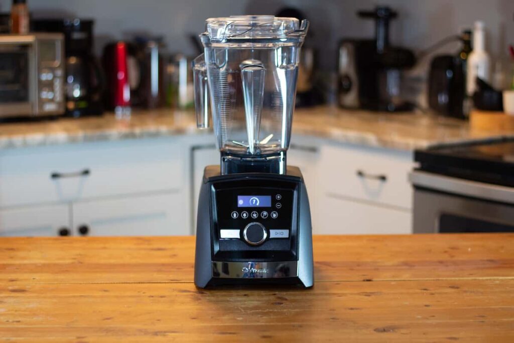 20 Tests Proved This is the Best Vitamix Blender [15 PHOTOS]