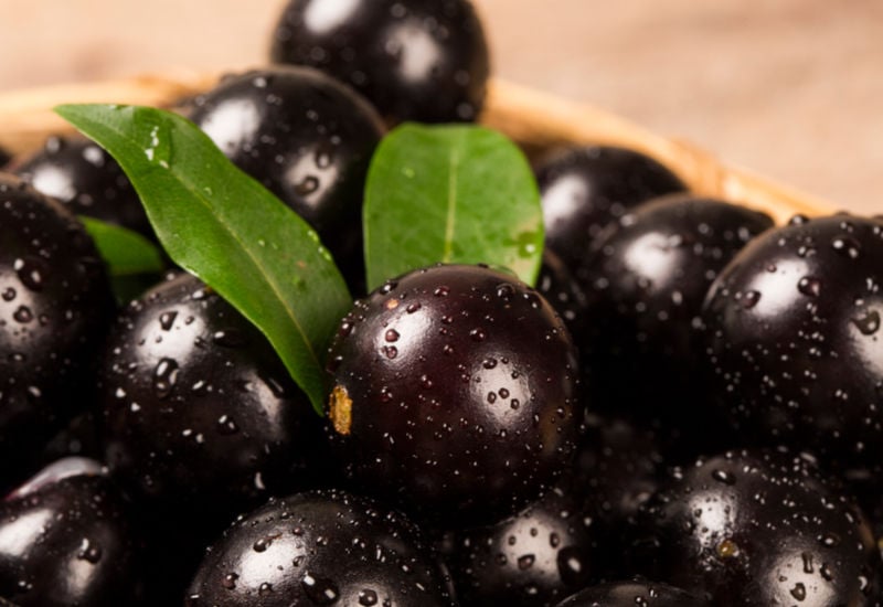 What Does Jaboticaba Taste Like?