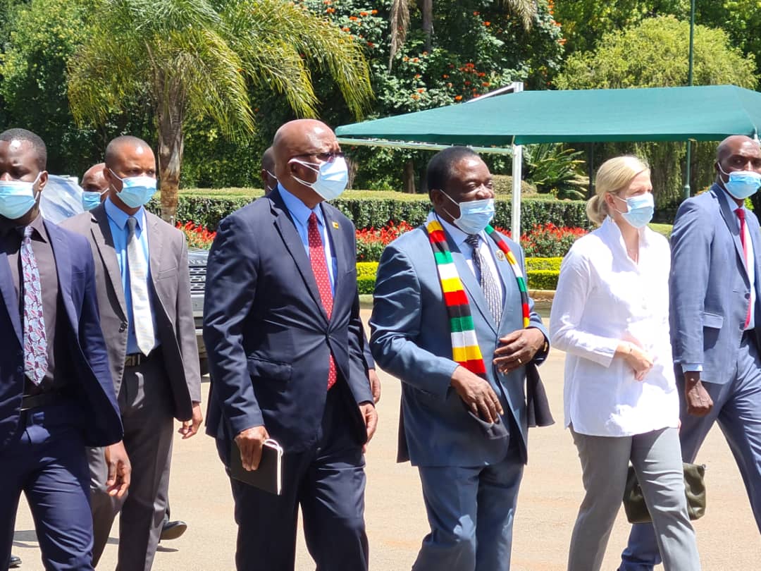 President Mnangagwa stands by his word, delivers bus to Zvishavane VTC Tateguru TV