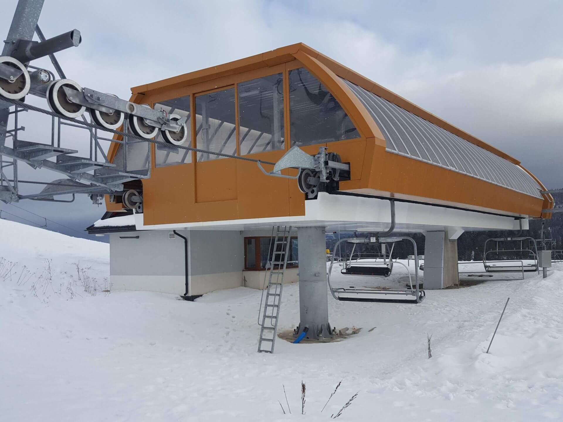 Chairlifts with detachable grip Tatralift