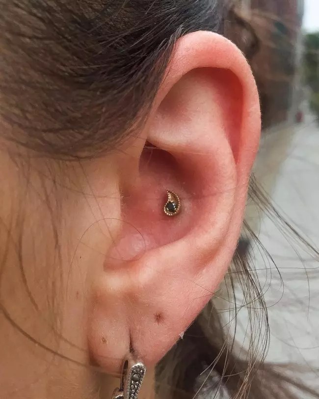 60 Trendy Types of Ear Piercings and Combinations Choose Your Look!
