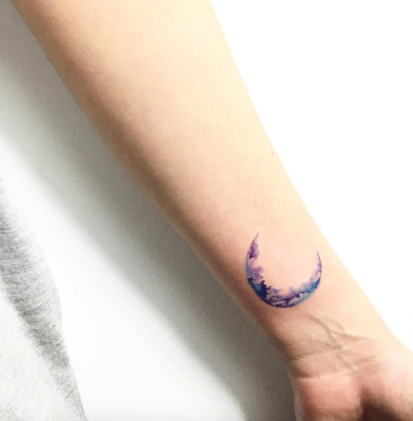 40+ Beautiful Tiny Wrist Tattoos For Women TattooBlend