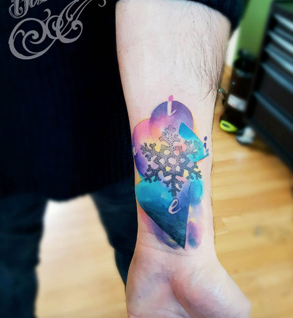 100 AweInspiring Snowflake Tattoos for Winter TattooBlend