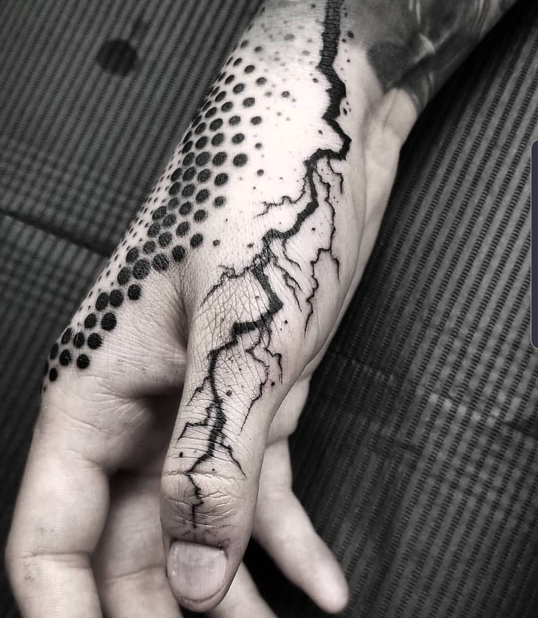 Crack by thomasetattoos