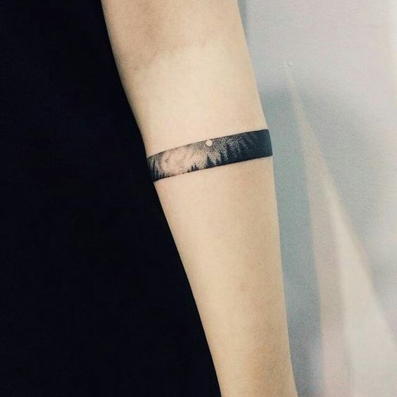 57 Tiny Tattoos Girls Are Obsessing Over 564_x_564_jpg