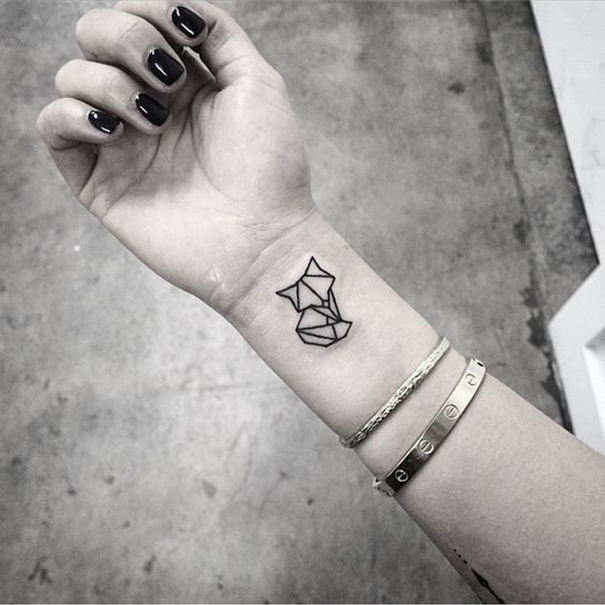 Huī de Raposa de Nove Caudas Seiya Universe Wiki Fandom powered by Desenhos de tatuagem de raposa mais fofa 2018 » Tatuagens HD