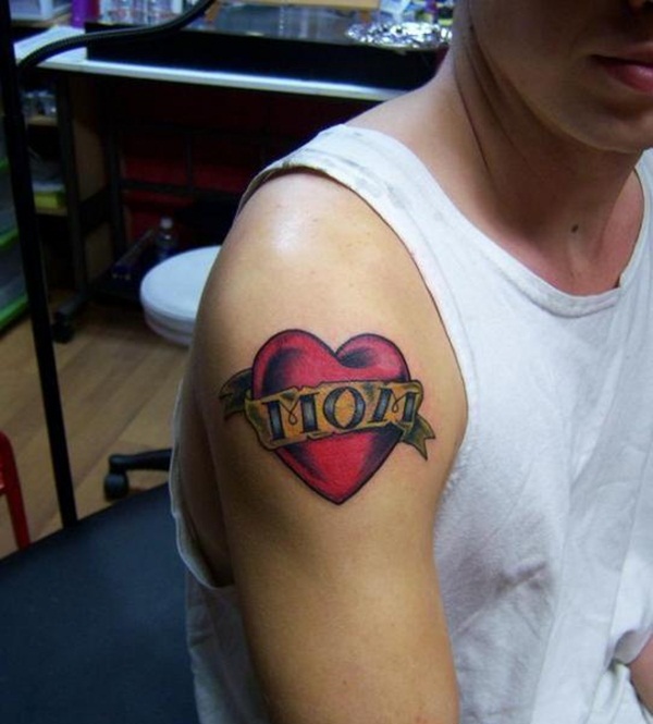 Chris Tattoo Tatuagem de um coraçãozinho com uma letra Chris Tattoo 75 desenhos de tatuagem de coração que vão fazer você se apaixonar