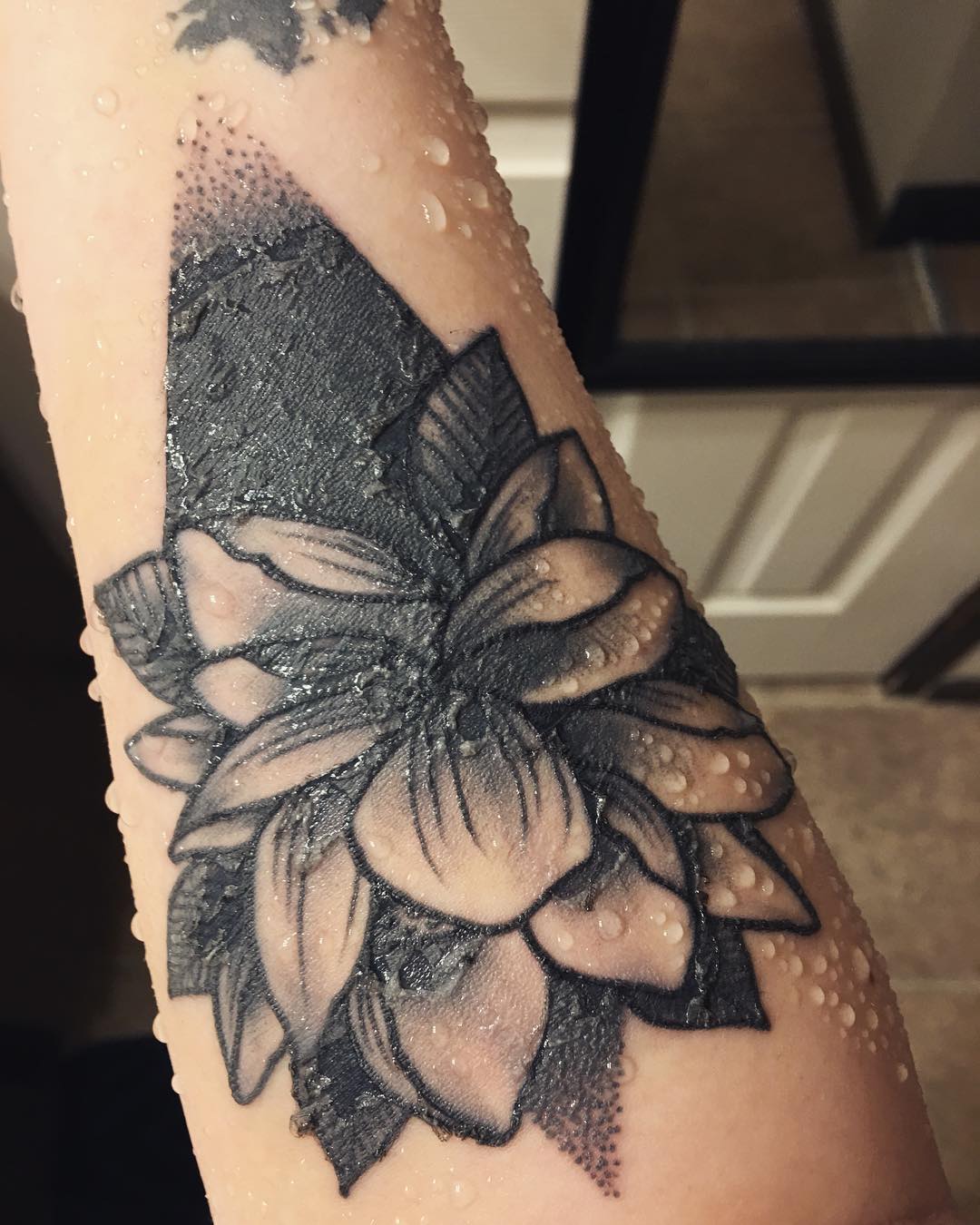 Come Comportarsi Quando Il Tatuaggio Si Spella – Tatuaggipiercing.it 1350_x_1080_jpg