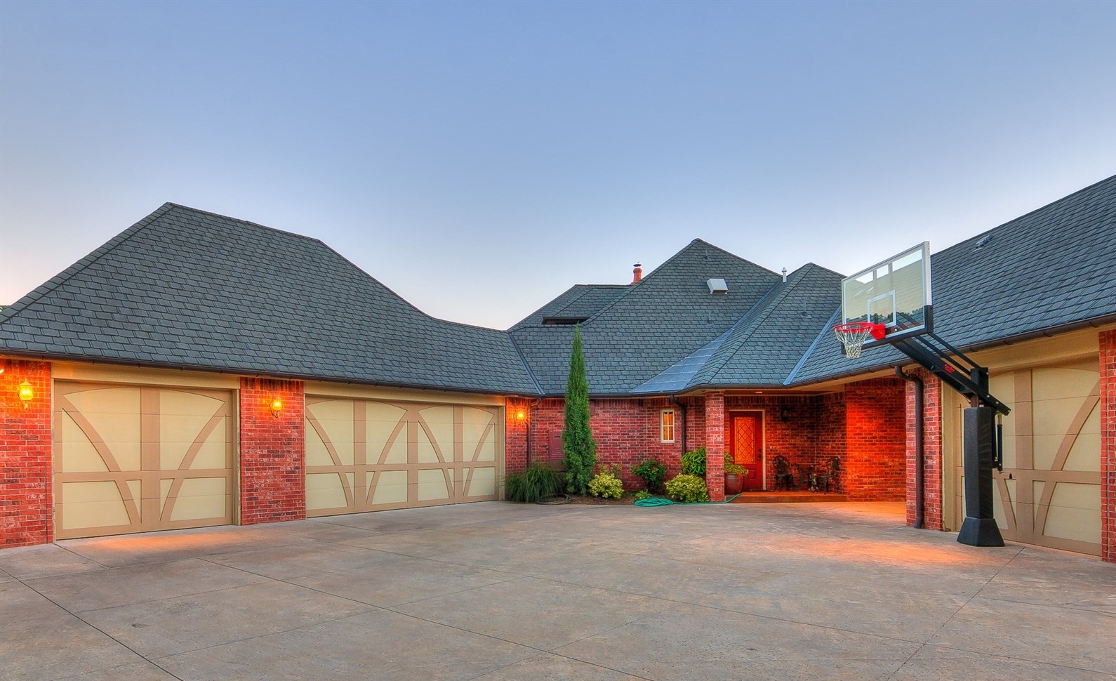 43894110 Tatum Homes