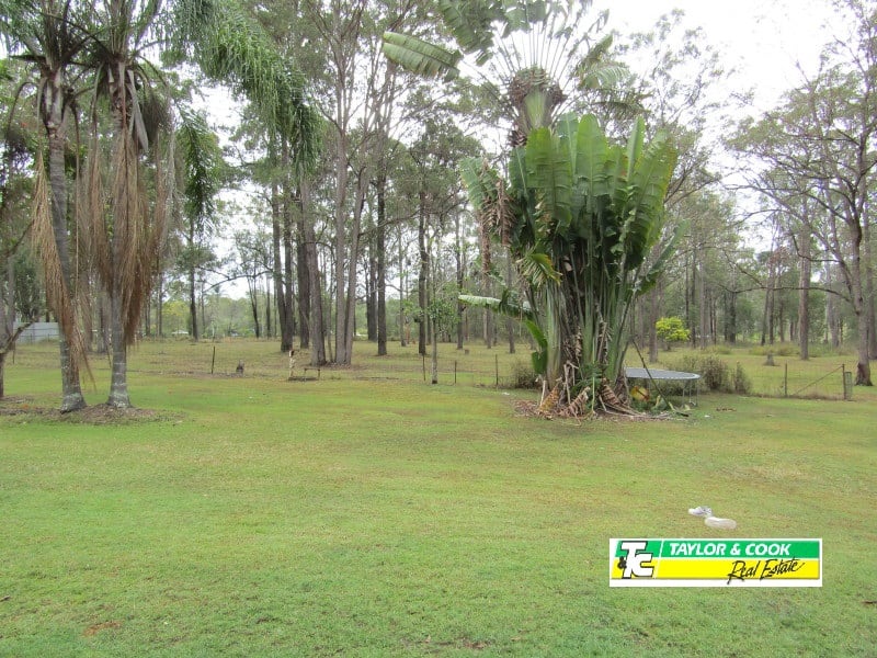 INVESTMENT OPPOURTUNITY IN THE HEART OF LOGAN VILLAGE Taylor & Cook