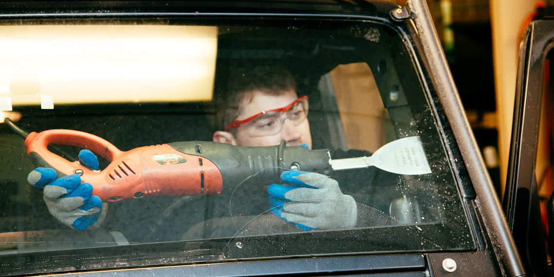 What To Ask Before a Windshield Repair or Replacement