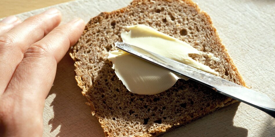 Debatte um CO2Preis für Tierprodukte Der echte Preis des Bratens taz.de