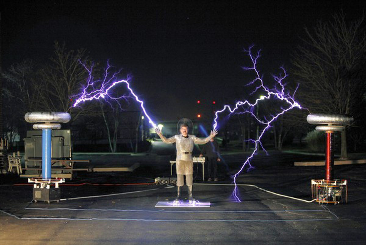 Tesla coil enthusiasts Danger and drama part of allure