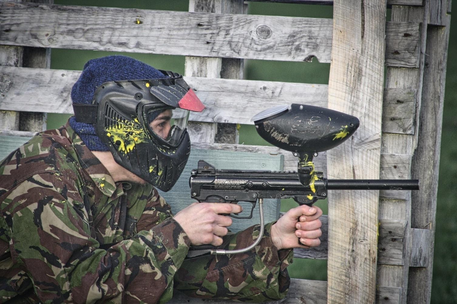 Bringing Guns to a Gun Fight How to Choose the Best Paintball Gun