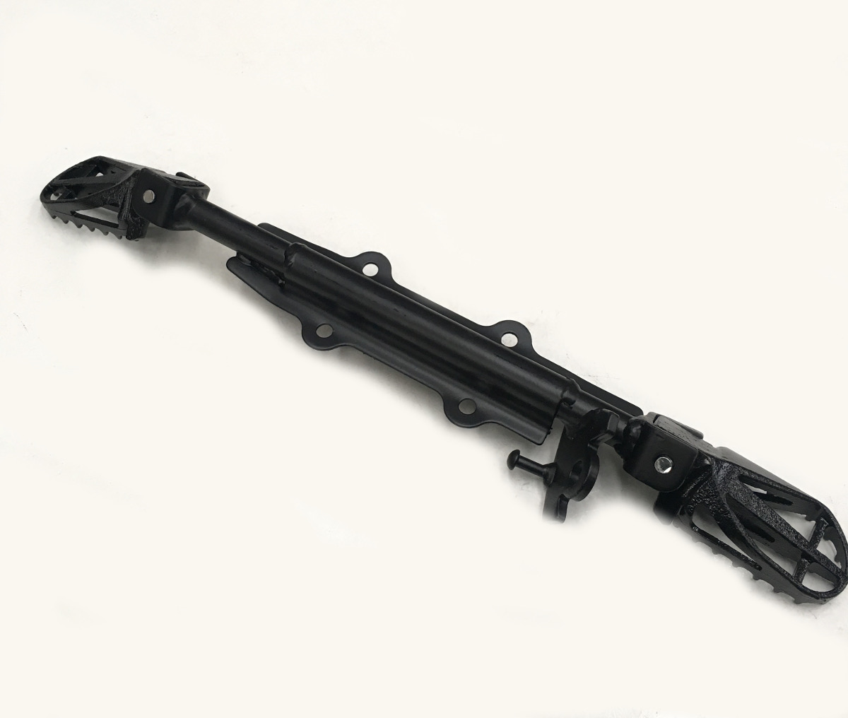 STRAIGHT PEG MOUNT WITH PEGS SET UP TRC2133 Foot Pegs & Peg Mounts