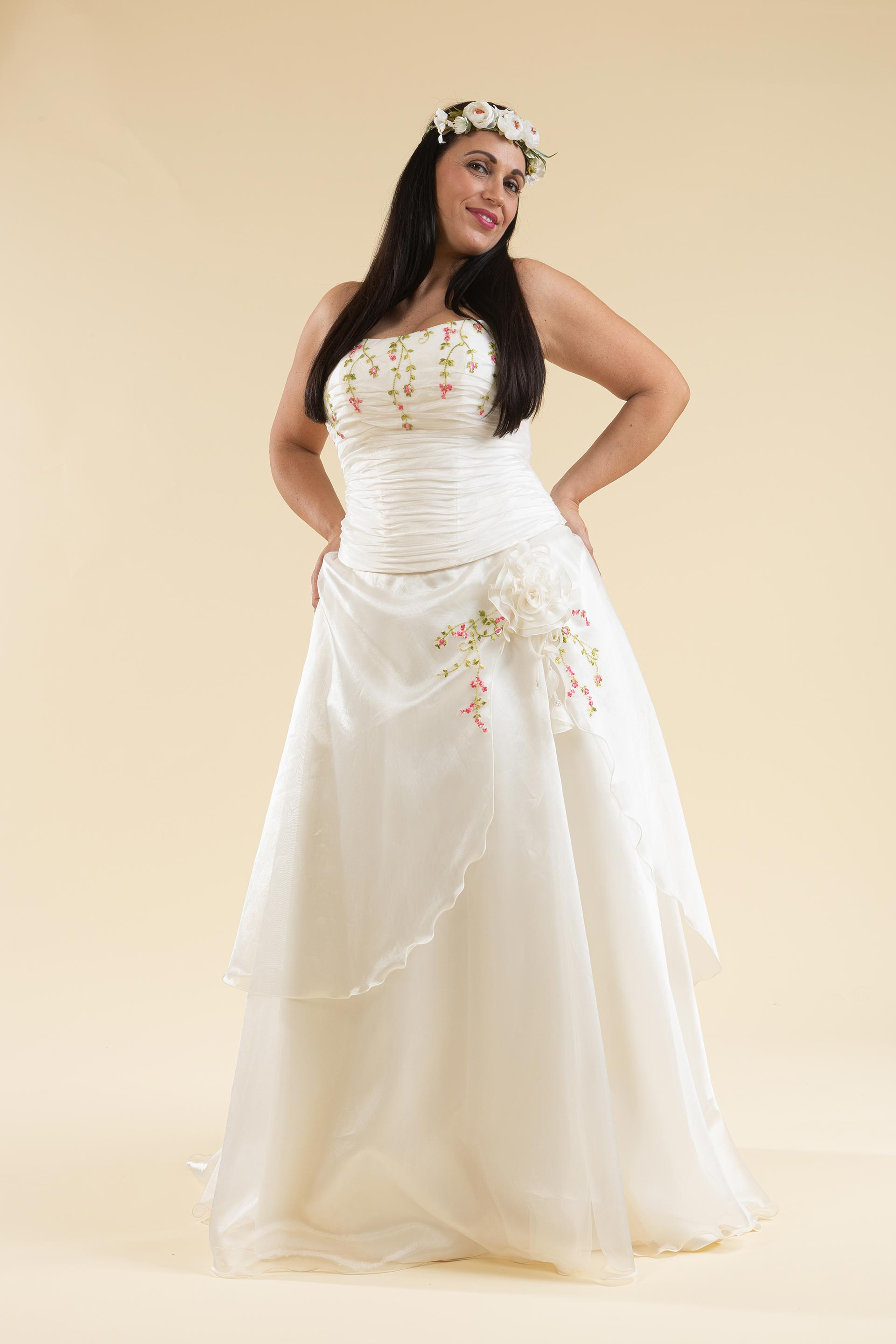 Abito Sposa 2 Pz. Composto Da Bustino E Gonna. | Favole | Abiti Da Sposa E Da Cerimonia Con Sartoria