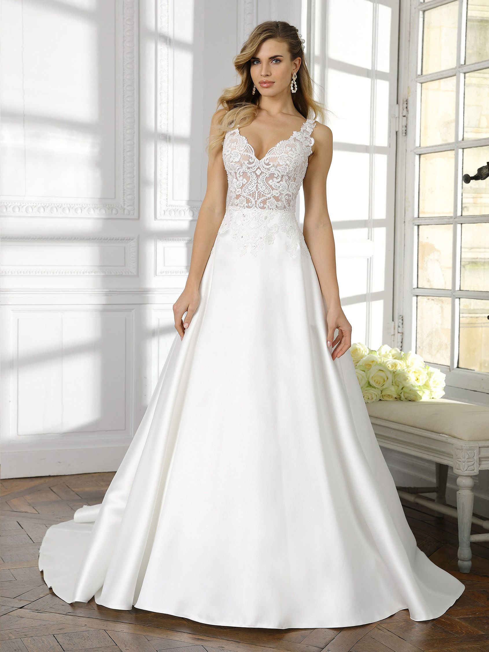 Abito Sposa Svasato Con Corpetto In Pizzo. | Favole | Abiti Da Sposa E Da Cerimonia Con Sartoria
